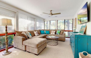 3 Twin Oaks Lane by AvantStay Beach Access Sunroom Great Location